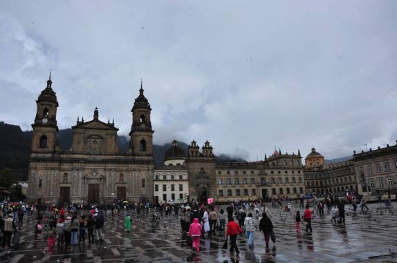 A praça Simón Bolívar, bem no centro de Bogotá, na Colômbia